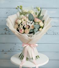 Букет цветов из:  Розы и Лизиантусы в Темникове