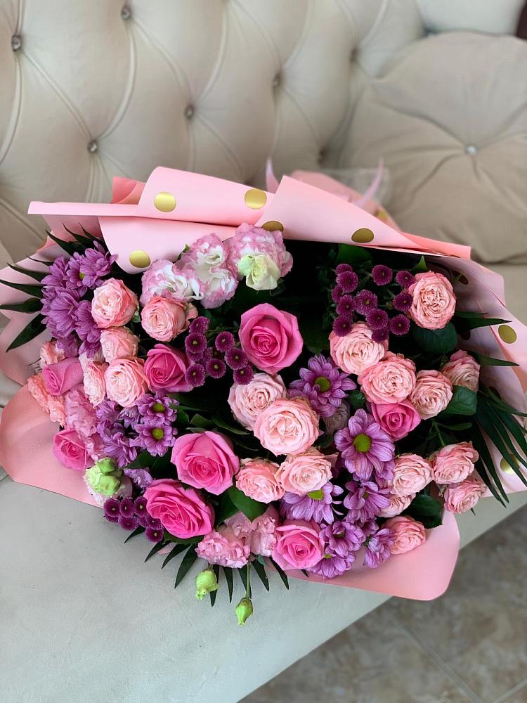 Букет цветов из: Хризантемы, Розы и Лизиантусы в Темникове