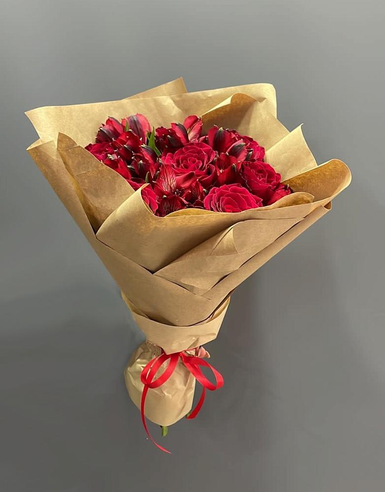 Букет цветов из: Альстромерии и Розы в Темникове