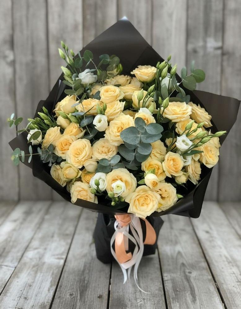 Букет цветов из: Розы и Лизиантусы в Темникове