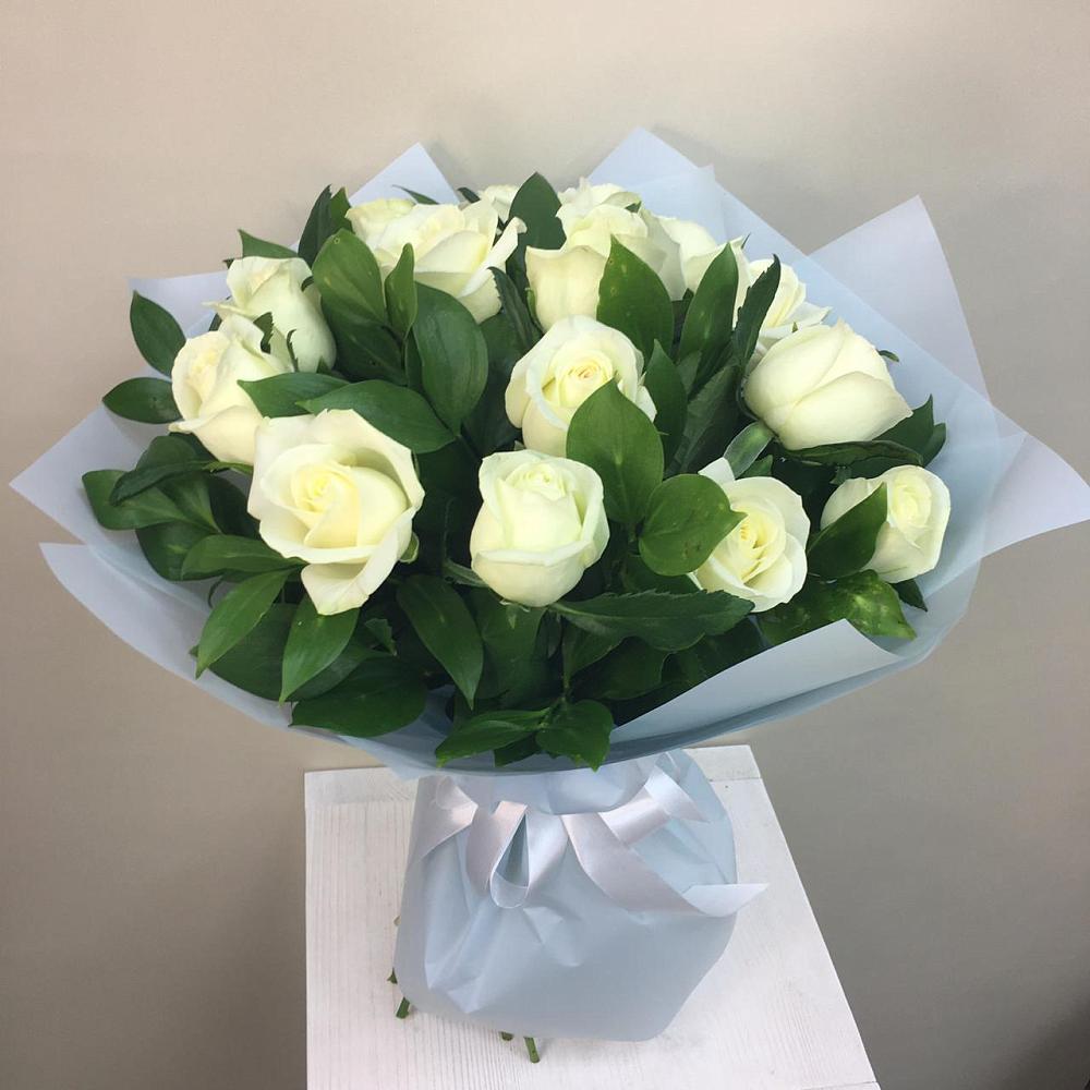 Букет 15 Белых роз Проуд в Темникове