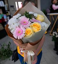 Букет цветов из:  Герберы, Розы и Хризантемы в Темникове