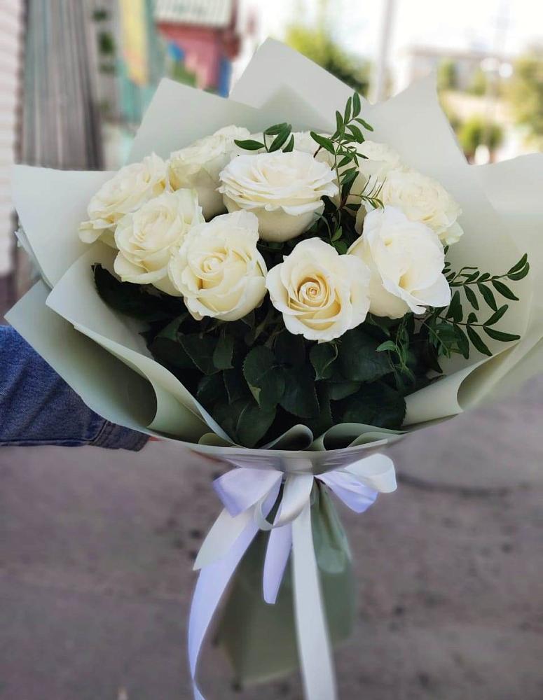 Букет Белые розы Проуд в Темникове