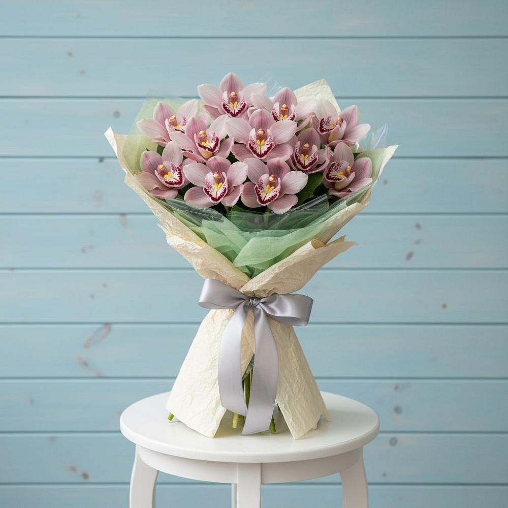 Букет цветов из: Орхидеи и Розы в Темникове