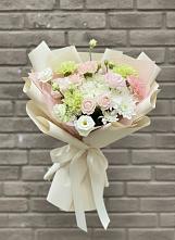 Букет цветов из:  Гвоздики, Розы, Лизиантусы и Хризантемы в Темникове