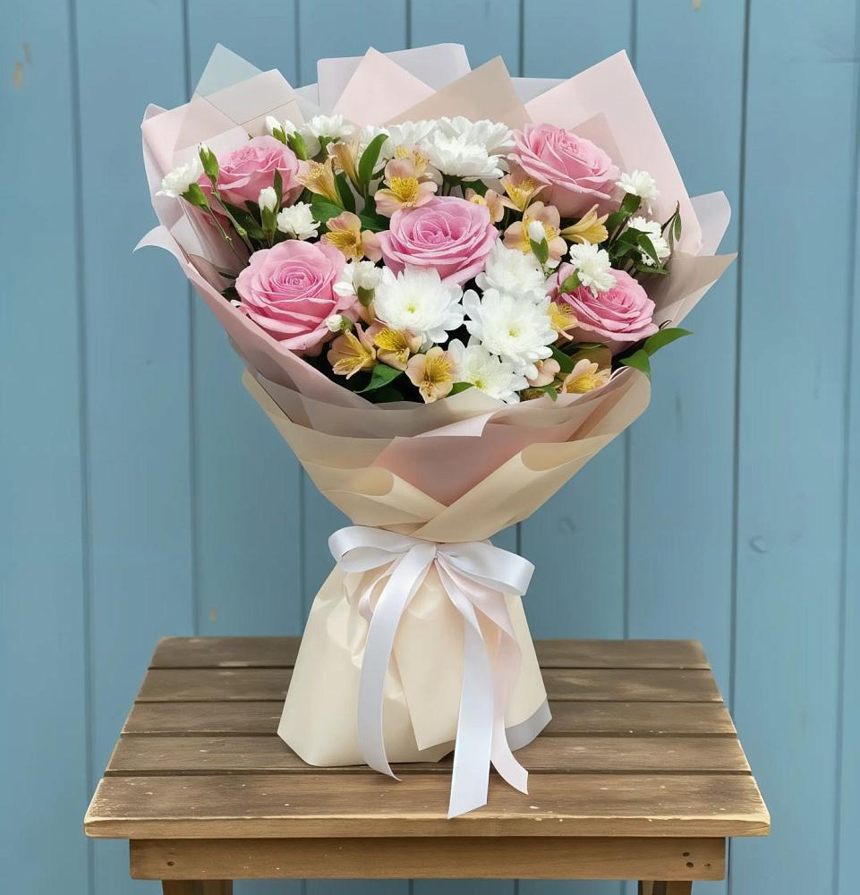 Букет цветов из: Гвоздики, Орхидеи и Розы в Темникове