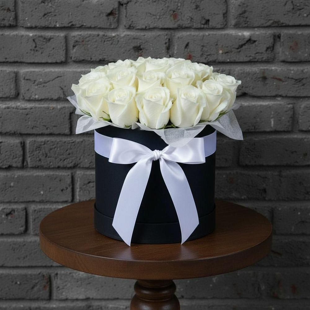 Цветочная композиция из Розы в шляпной коробке в Темникове