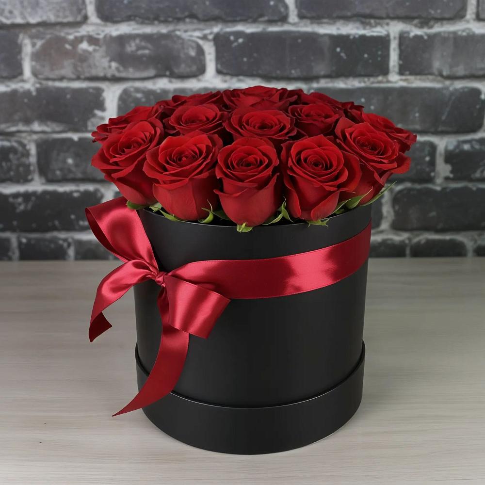 Цветочная композиция из Розы в шляпной коробке в Темникове