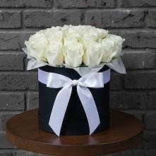 Цветочная композиция из Розы в шляпной коробке в Темникове