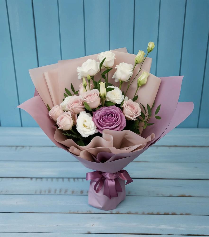 Букет цветов из: Розы и Лизиантусы в Темникове